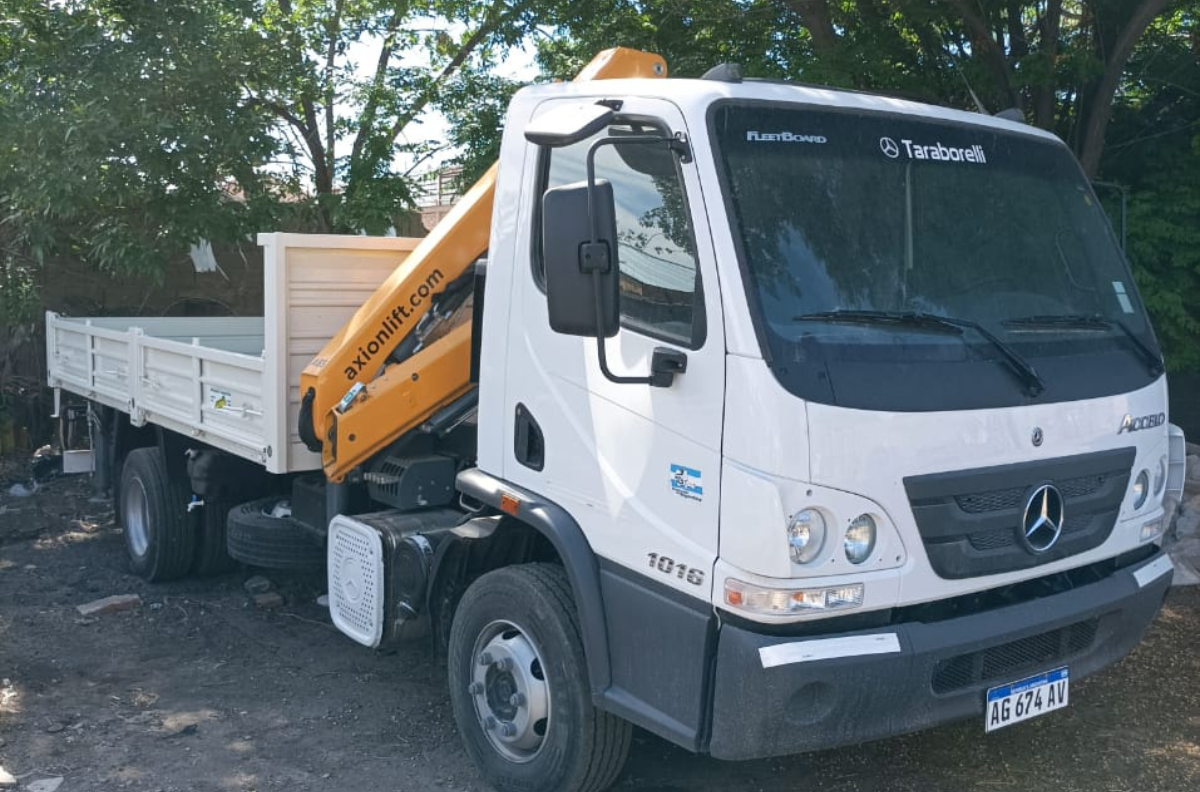 Mercedes Benz ACCELO 1016